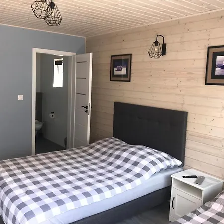 ホームステイ Morena ヤロスワビエツ