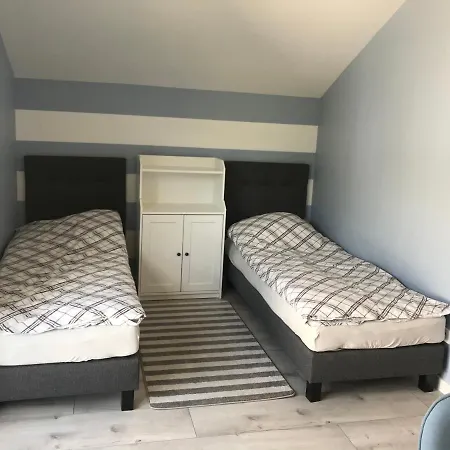 Morena ホームステイ ヤロスワビエツ