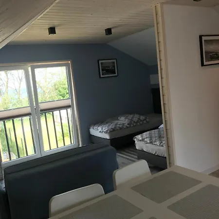 Morena ホームステイ ヤロスワビエツ