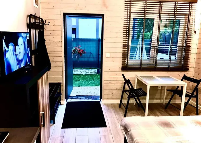 Morena ホームステイ ヤロスワビエツ