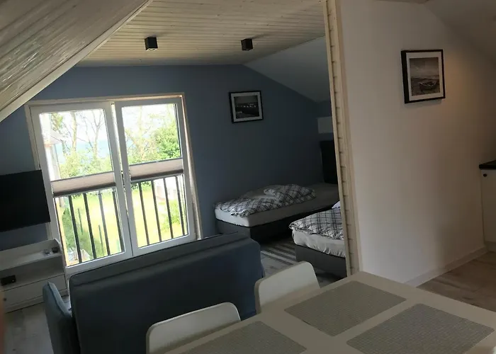 Morena ホームステイ ヤロスワビエツ