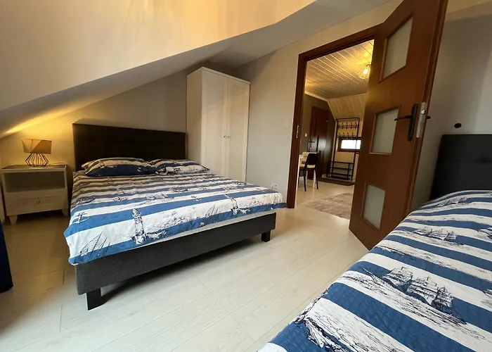 Morena ホームステイ ヤロスワビエツ