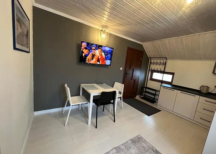 Morena ホームステイ ヤロスワビエツ