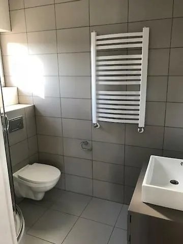 Morena ホームステイ ヤロスワビエツ